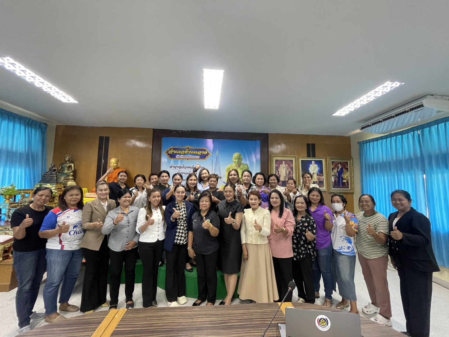 พช.ช้างกลาง ดำเนินโครงการเพิ่มประสิทธิภาพการปฏิบัติงานกองทุนพัฒนาบทบาทสตรีแก่กลไกการขับเคลื่อนกองทุนพัฒนาบทบาทสตรีระดับอำเภอ